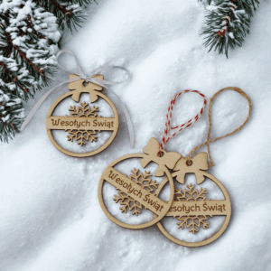 Urocze zawieszki na choinkę w kształcie bombki z napisem Wesołych Świąt